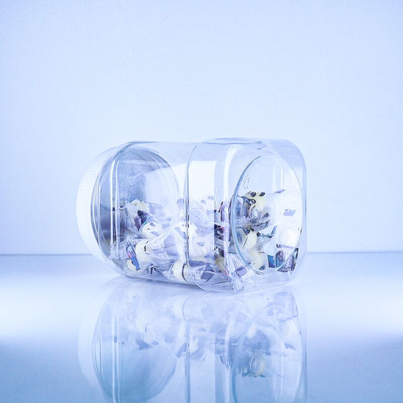 عالية الجودة المسمار مسطح غطاء واضح السمسم الجاف الفلفل البيض الأبيض مسحوق البلاستيكي بطاقة PET مربع الجرة